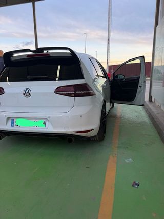 Volkswagen Golf  GTI PERFORMANCE