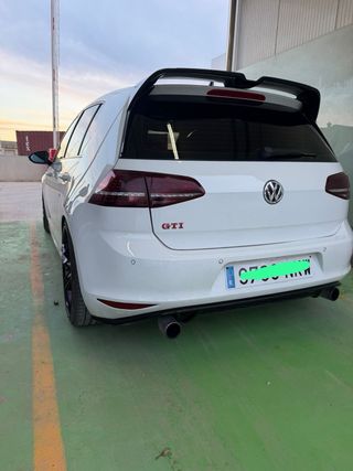 Volkswagen Golf  GTI PERFORMANCE
