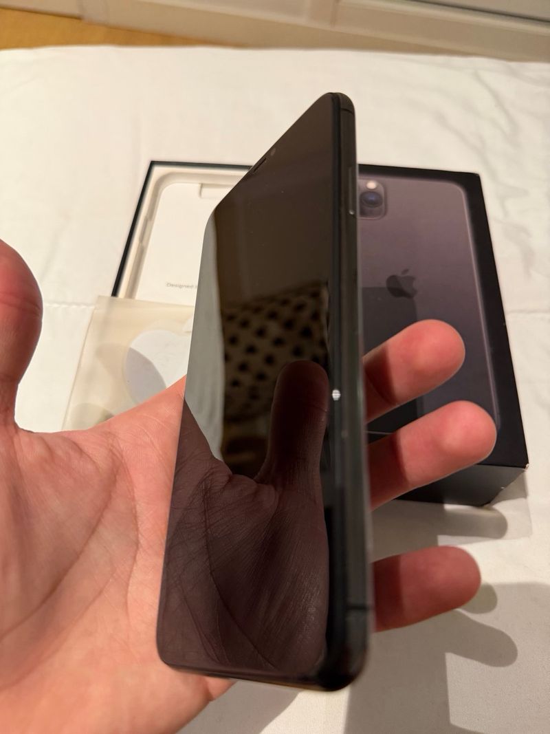 iPhone 11 Pro Max Space Gray afbeelding 4