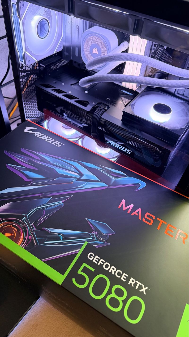 Aorus RTX 5080 Master Factura Garantia 4años