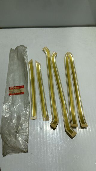 Juego de cintas. Cowlin para Suzuki, GSX-F 1100. Ref. 68180-48B21-9YS