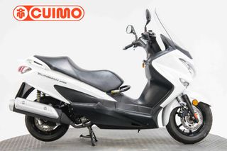 SUZUKI BURGMAN 200