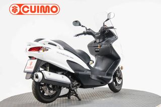 SUZUKI BURGMAN 200