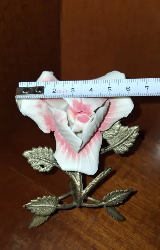 Rosa porcelana Capodimonte antigua