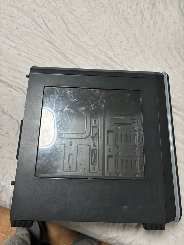 Caja PC Gaming con Ventana
