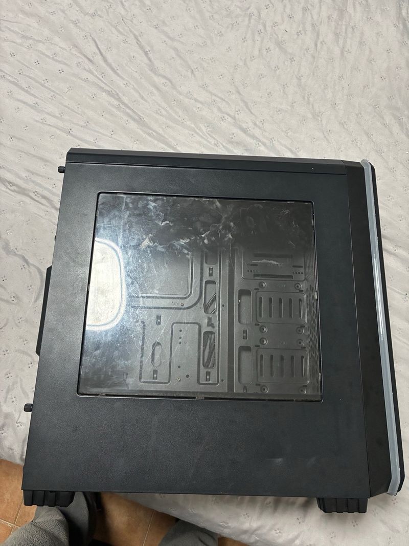 Caja PC Gaming con Ventana