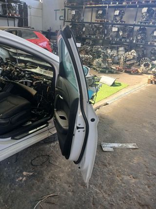 PUERTA DELANTERA DERECHA HYUNDAI I40 CW (VF)