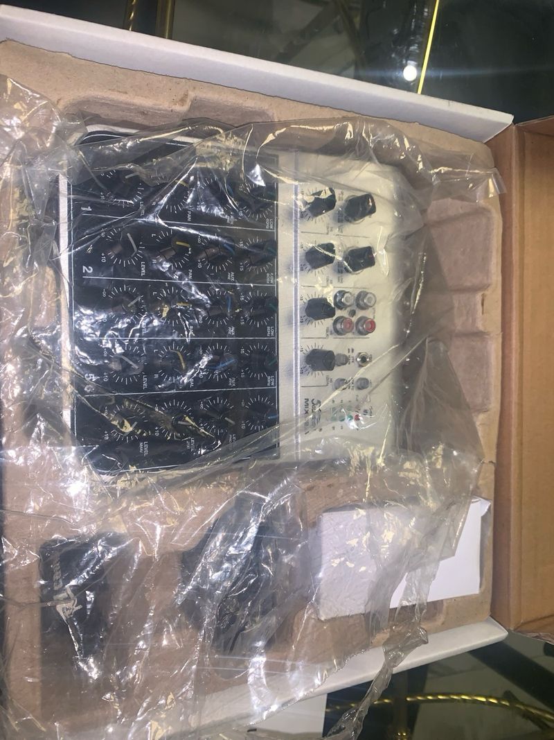 MIXO2AU Mezcladora 2 Canales XLR/Stereo afbeelding 2
