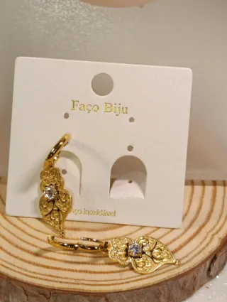 Pendientes Corazón Viana dorados de Faço Biju