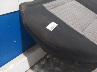 ASIENTOS TRASEROS NISSAN PICKUP (D22) YD25