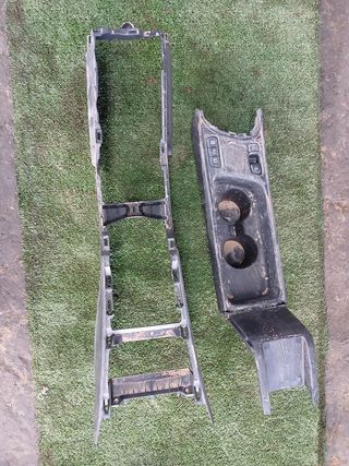 CONSOLA CENTRAL TOYOTA YARIS CROSS