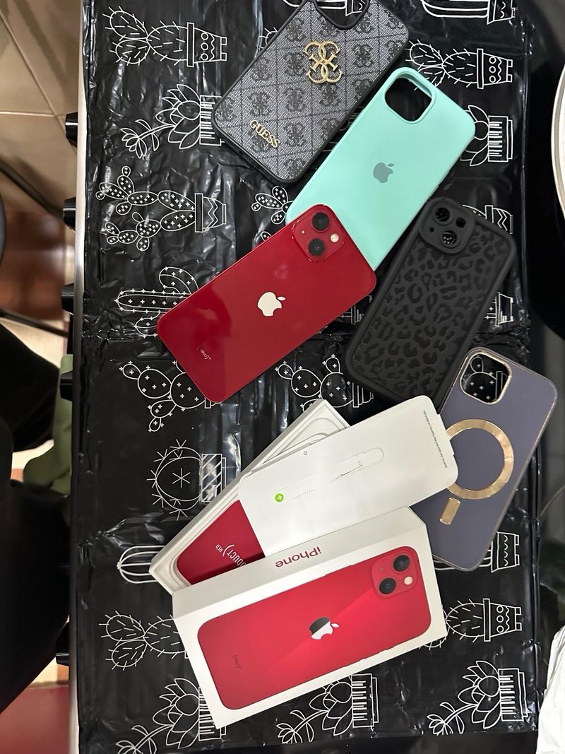 iPhone 13 128GB Rojo afbeelding 10
