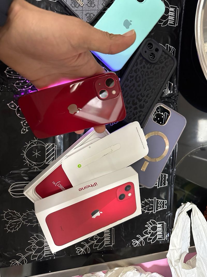 iPhone 13 128GB Rojo afbeelding 8