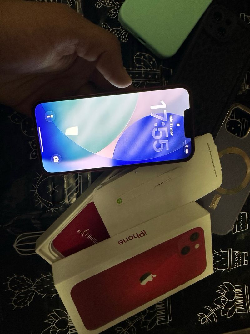 iPhone 13 128GB Rojo afbeelding 3
