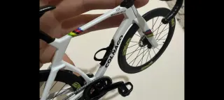 Colnago Y1RS Tadej Pogacar 1:12