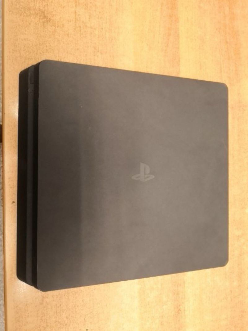 PlayStation 4 (PS4) Negra