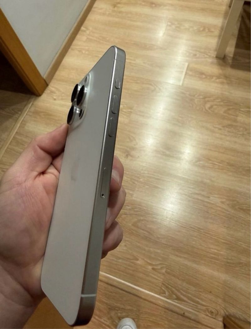 iPhone 15 Pro Max afbeelding 2