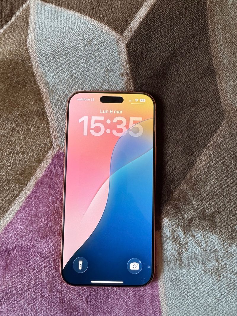 iPhone 17 Pro Max naranja