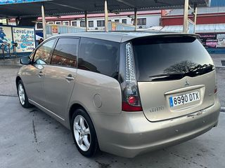 Mitsubishi Grandis 2005
