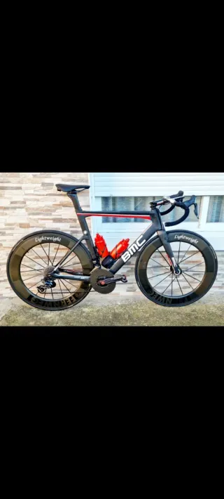 BMC TMR01 con Dura ace electrónico Zipp y Mavic