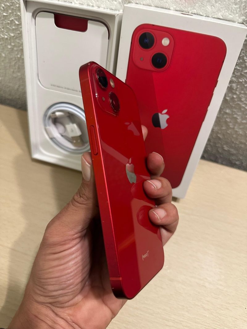 iPhone 13 256GB Red afbeelding 2