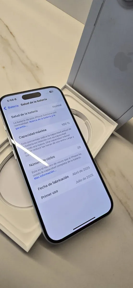 iPhone 16 256GB Blanco afbeelding 2