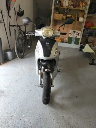 Sym Symphony 125cc Scooter