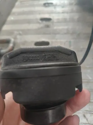 Tapón combustible Volkswagen Polo 6R