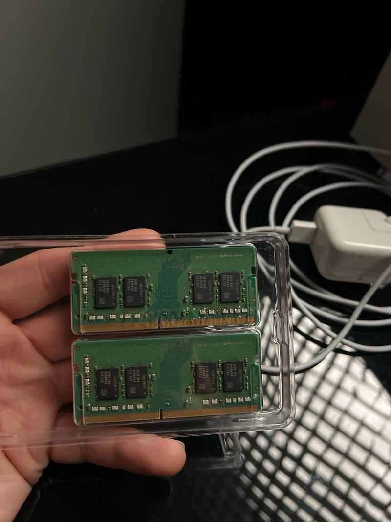 2x Samsung DDR4 8GB PC4-3200AA RAM afbeelding 3