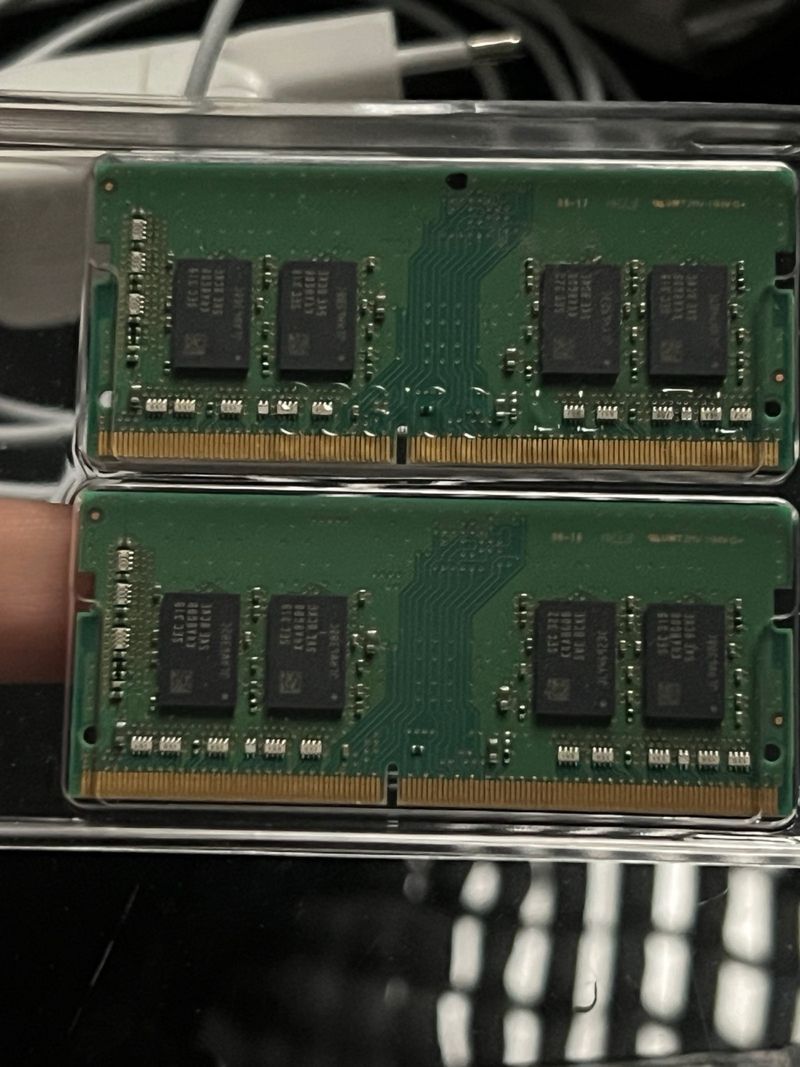 2x Samsung DDR4 8GB PC4-3200AA RAM afbeelding 2