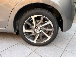 Toyota Yaris 2019 1.5 VVT-i 100CV Hybrid 8 Años G.