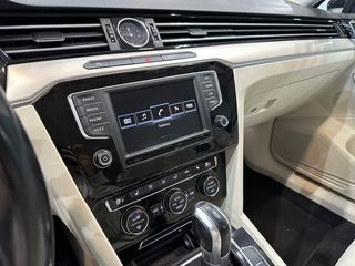 Volkswagen Passat Variant GTE 1.4 TSI 218CV DSG