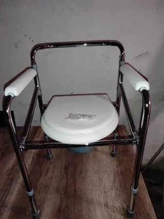 Silla WC portátil sanitaria