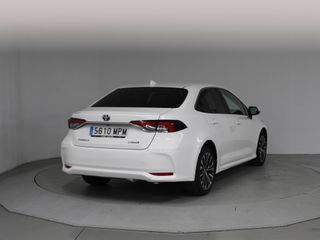 Toyota Corolla Sedán STYLE 1.8 HYBRID 140CV AUT