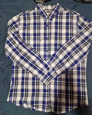 Camisa Levi's de cuadros azul y blanco