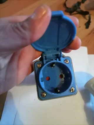 Cabezales cable corriente trifásica