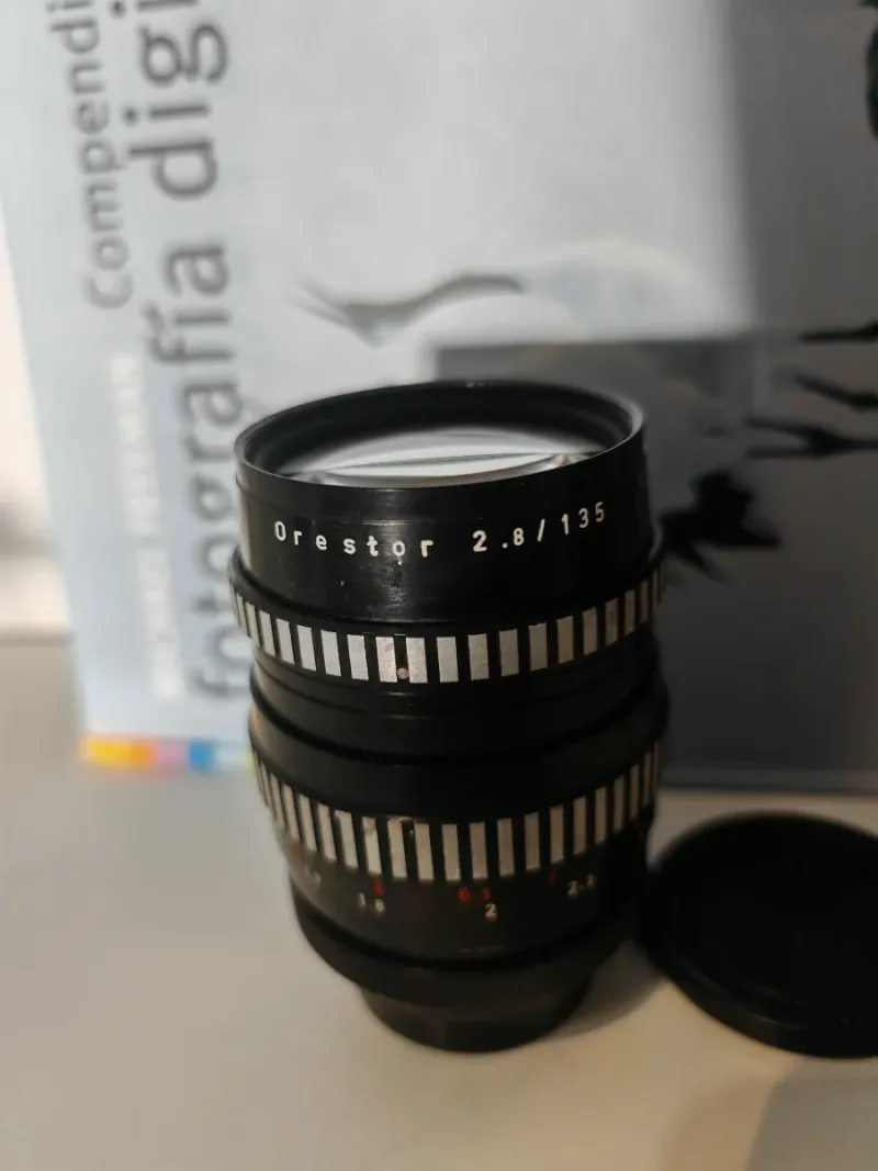 Orestegor 135mm f/2.8 Objetivo m42