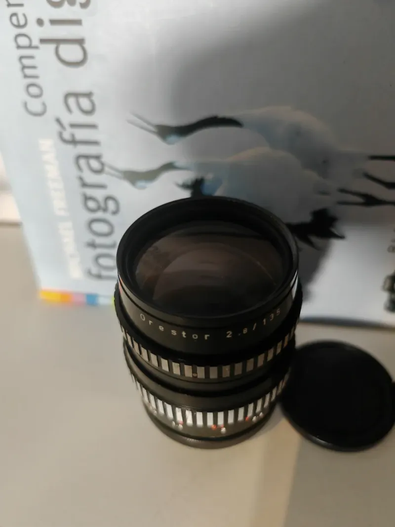 Orestegor 135mm f/2.8 Objetivo m42 afbeelding 3