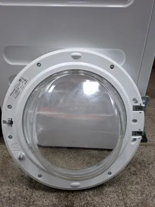 Puerta lavadora Electrolux. EWF1276GDW
