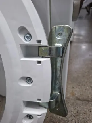 Puerta lavadora Electrolux. EWF1276GDW