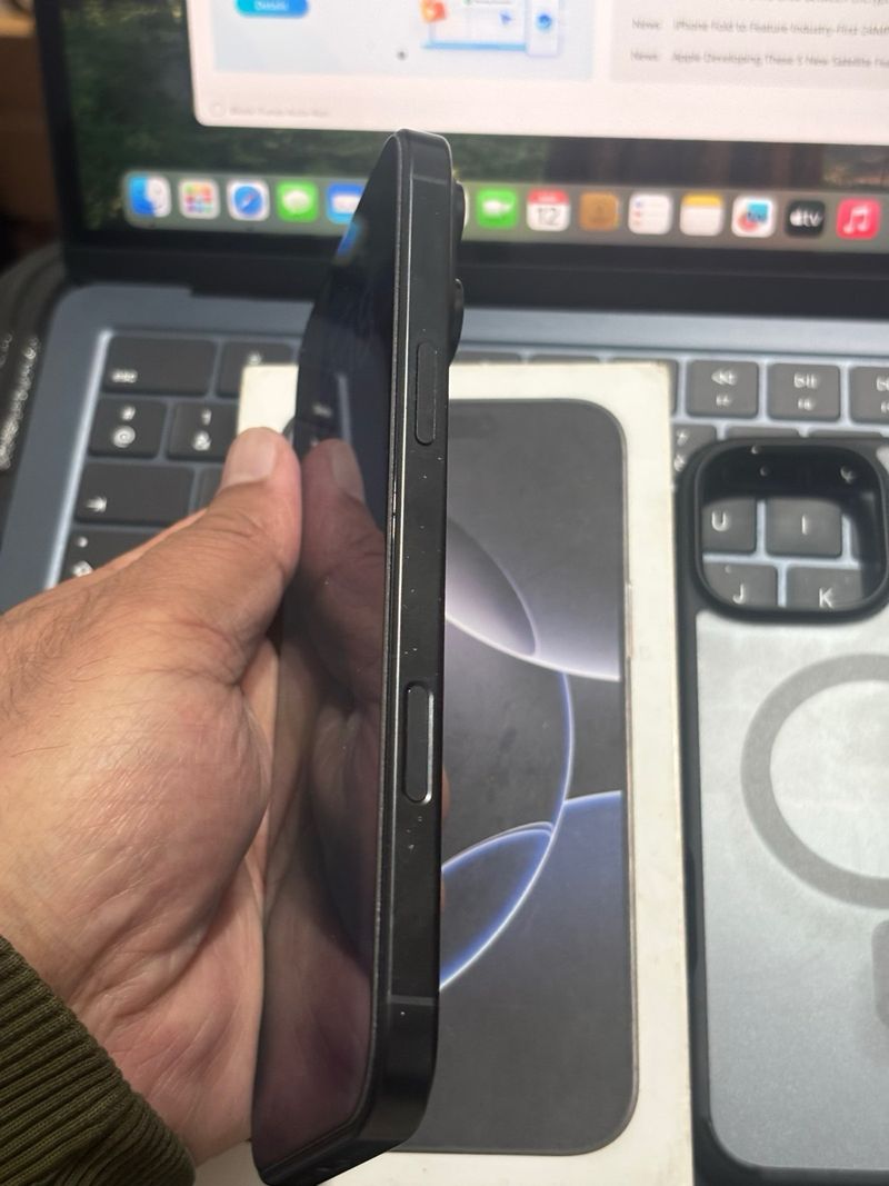 iPhone 16 Pro Max 256GB Negro Titanio afbeelding 5