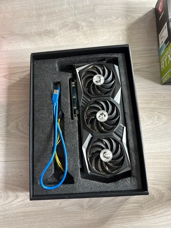 MSI GeForce RTX 3080 Ti GAMING X TRIO afbeelding 4