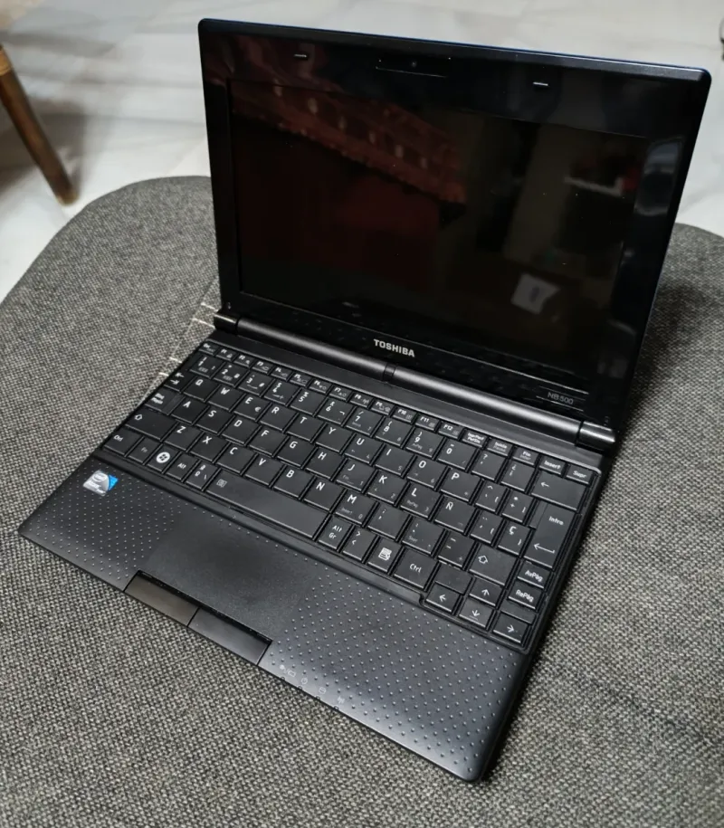 PORTATIL TOSHIBA NB500. CUSTOM. COMO NUEVO. W10. afbeelding 10
