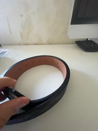 Cintura a quadri nera con sacchetto ufficiale