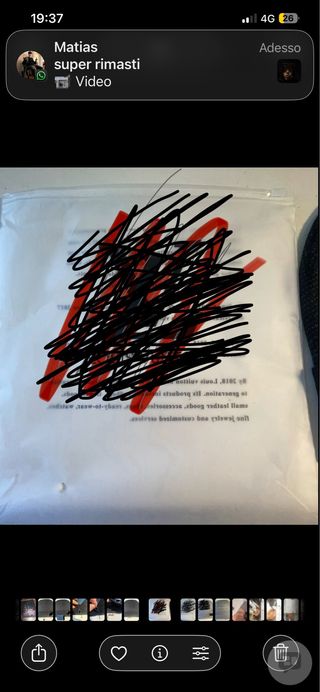 Cintura a quadri nera con sacchetto ufficiale