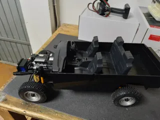 RCRUN Toyota Land Cruiser 80