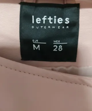 Chaqueta rosa efecto piel