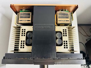 Technics SE-M100 Amplificador Potencia Digital