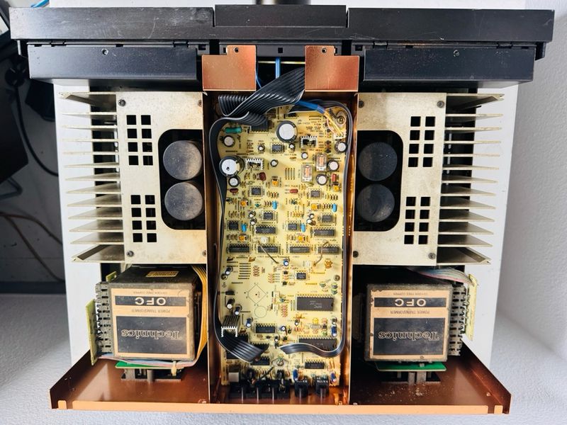 Technics SE-M100 Amplificador Potencia Digital afbeelding 12