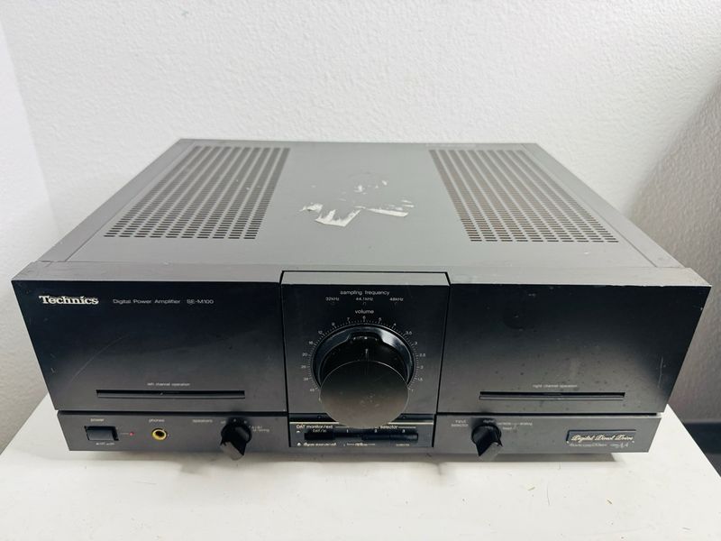 Technics SE-M100 Amplificador Potencia Digital afbeelding 5